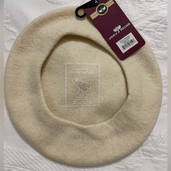 Beret or Beani off white 100 % Pure Wool. - Picture 7 of 11